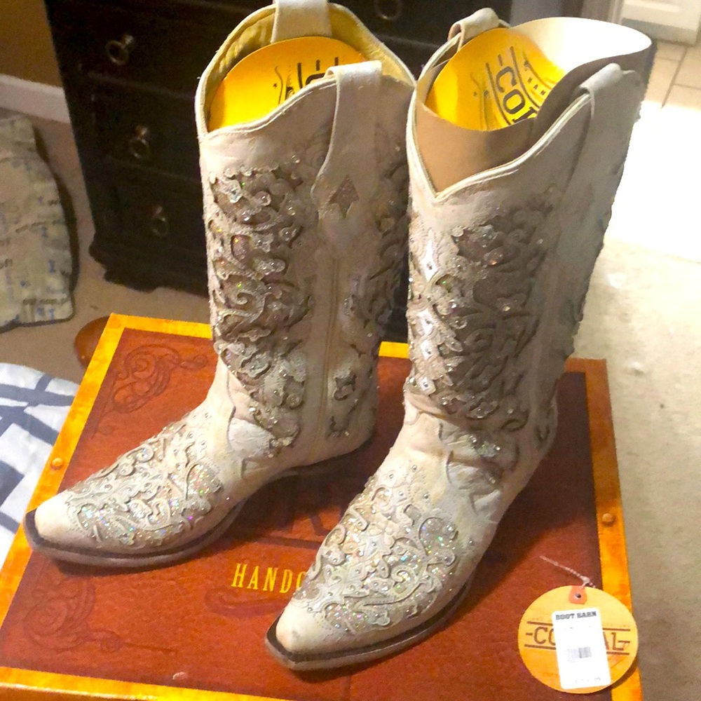 Corral Hand Crafted white glitter boots worn twice